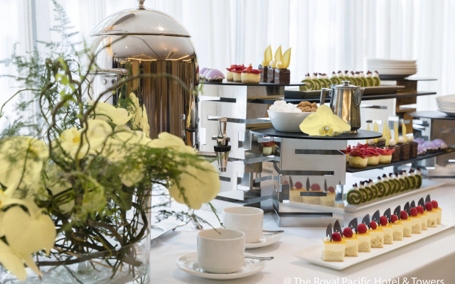 The Royal Pacific Hotel & Towers