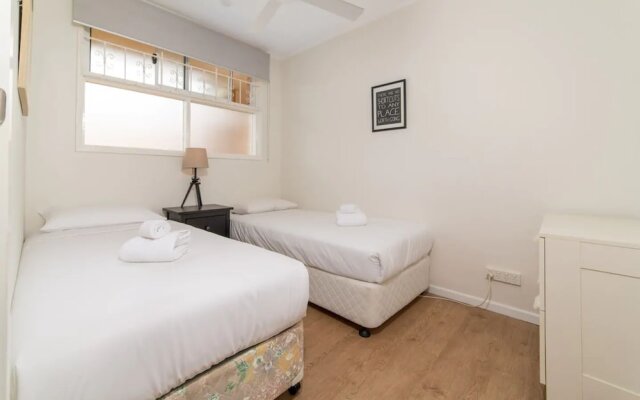 Peaceful 3 Bedroom Apartment in Ascot