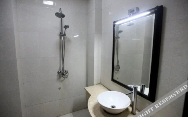 Rnhu Hotel