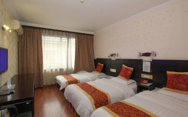 Yangshuo Moonlight Holiday Inn – Guest Rooms – Guilin