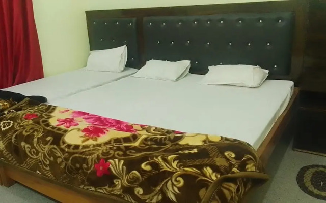 Goroomgo A.V Priya Rajgir