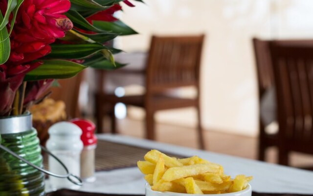 Funky Fish Beach & Surf Resort - Hostel