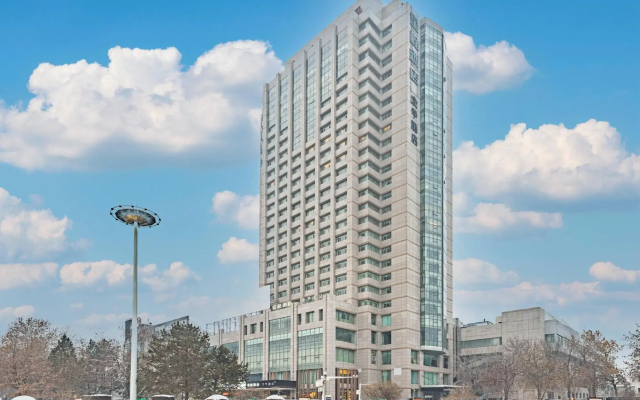 Starway Hotel (Changji Dongfang Plaza)