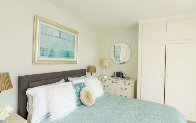 3 Chantry Hill