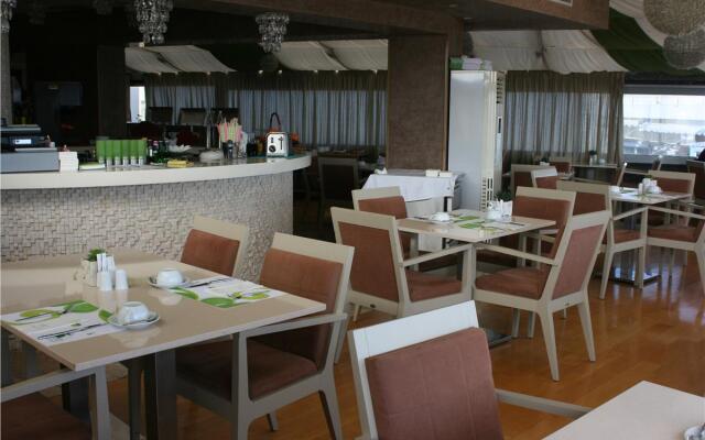 Marin Hotel