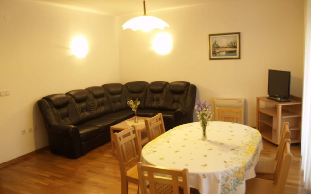 Apartments Zlatko