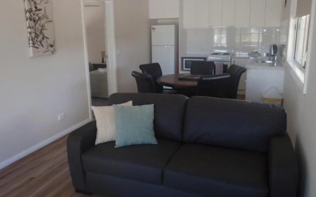 Ashleigh Court Motor Inn