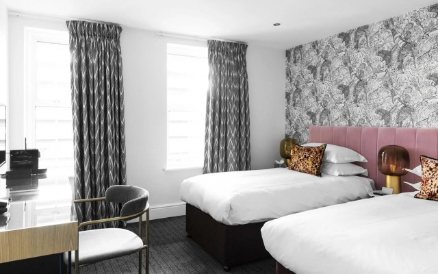 The Lodge Hotel - Putney