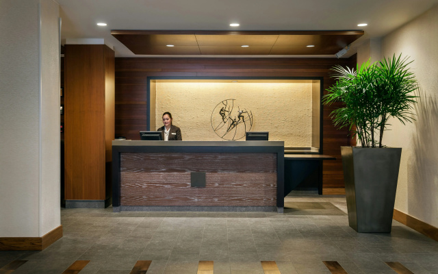 DoubleTree by Hilton San Francisco Airport