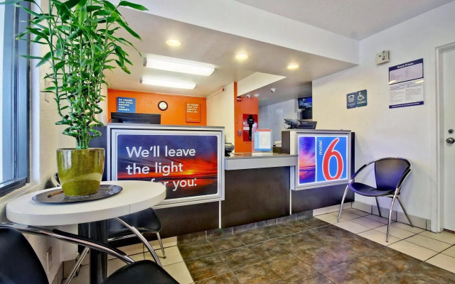 Motel 6 Dania Beach