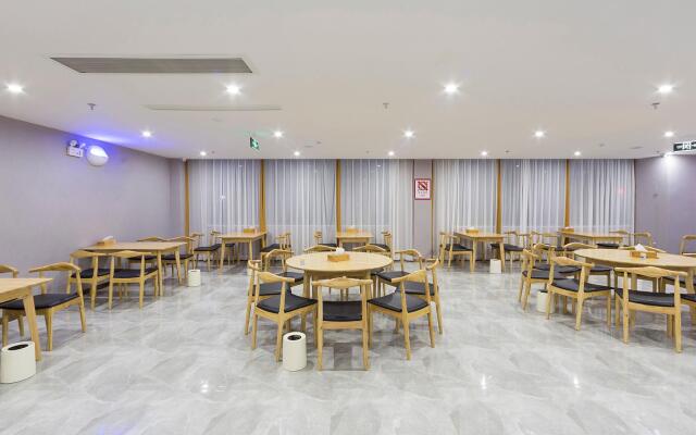 Starway Hotel Bozhou Chunyu Motor City