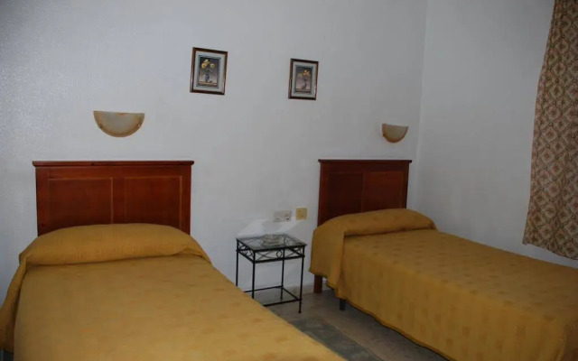 Hostal Versalles