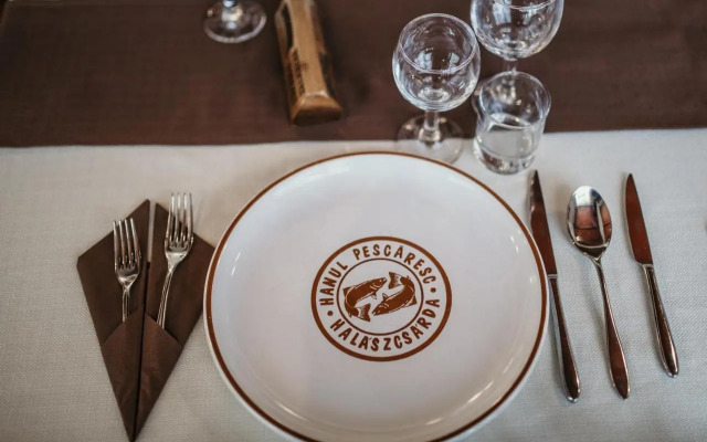 Complex turistic Han Pescaresc