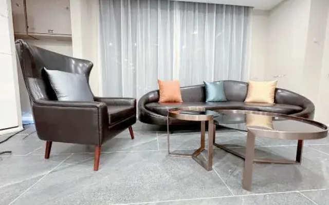 Elong Me Anlai Hotel (Shanghai Baoshan Wanda Plaza Gongkang Road Subway Station)