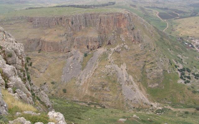 Arbel Holiday Homes