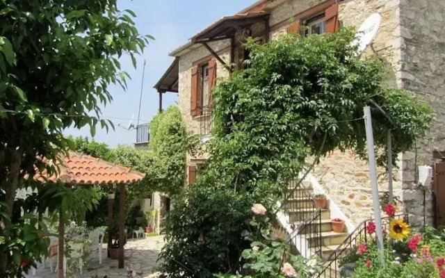 Tsorni Hill Cottage