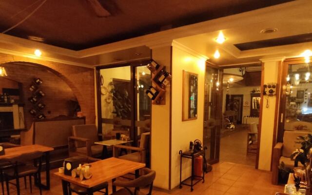 Aterna Hotel