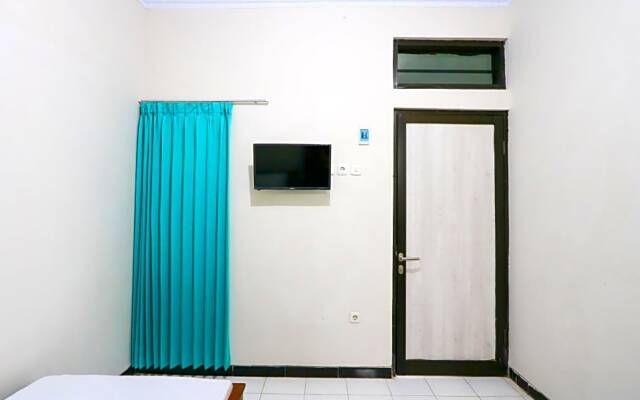 OYO 3187 Kost Putri Bu Chris