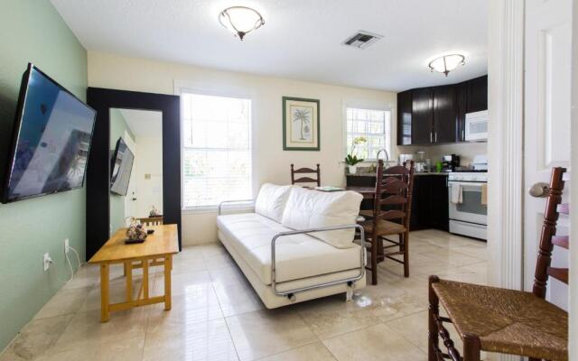 Tropical Garden Bungalow B