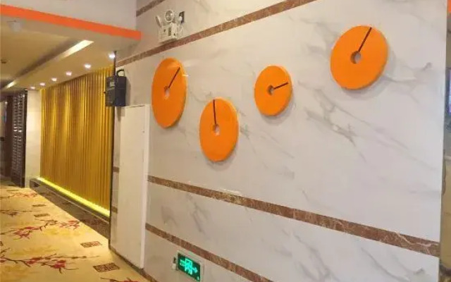 Seven Orange Hotel (Shenzhen North Station Minzhi)
