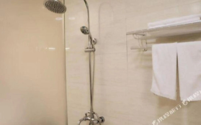 Junyi Hotel (Xuancheng Wanda Plaza)