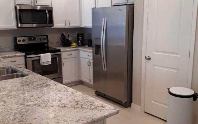 Splendid 4 Bedroom Home Close to Disney 5168