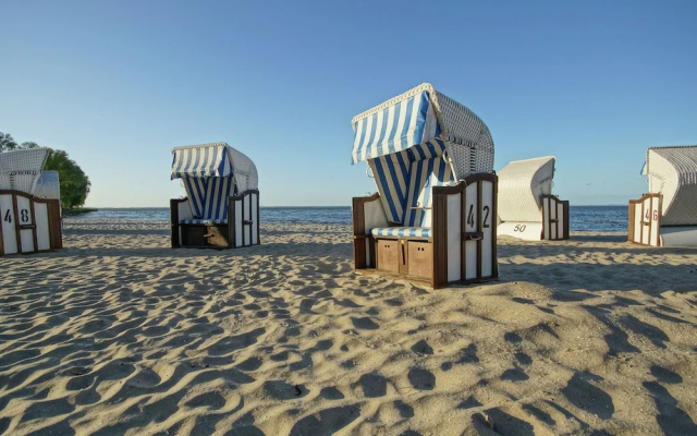 Alluring Holiday Home in Mönkebude near Beach