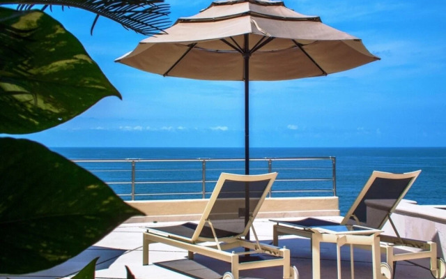 Sunny Vacation Villa 95