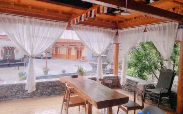 stockade  view  guesthouse