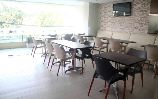 ZEN Rooms Basic Kusuma Bangsa