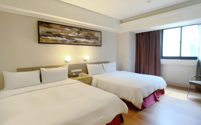 Delton Hotel