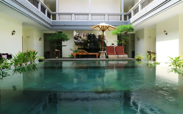OYO 3910 Teges Inn