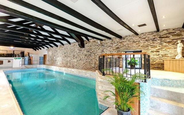 Carrick Lodge