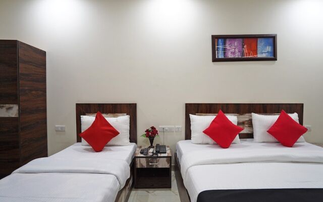 OYO 8497 near Delhi Airport