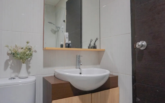 Comfortable Studio At Tamansari Semanggi Apartment