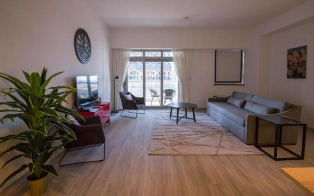 Executive Bay Tower B