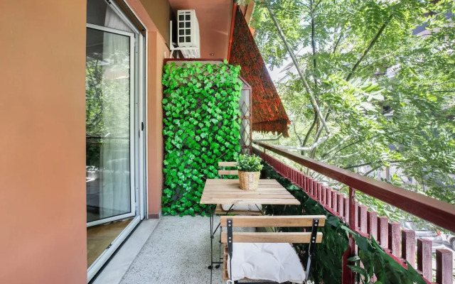Mellow 2-Bedroom Apartment in Athens