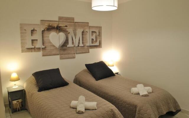 Centre Riviera 2P LHO5516