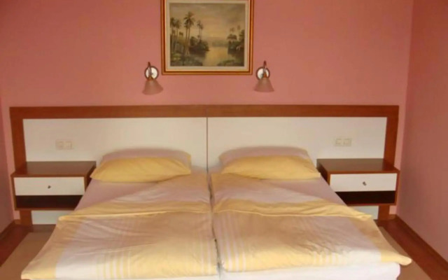 Delminium Hotel