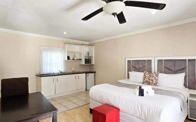 Mikasa Guest House