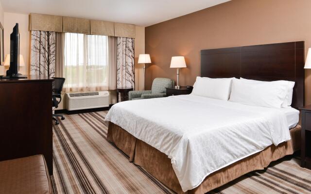 Holiday Inn Express Hotel & Suites Emporia Northwest, an IHG Hotel