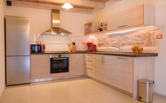 Apartment Borgo 8