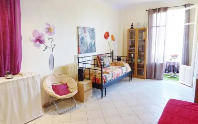 Pretty Studio
