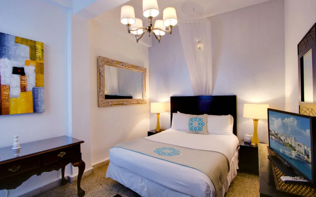 CasaBlanca Hotel