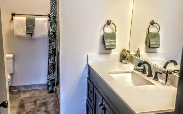 Hale Kamaole #330 - 2 Br Condo