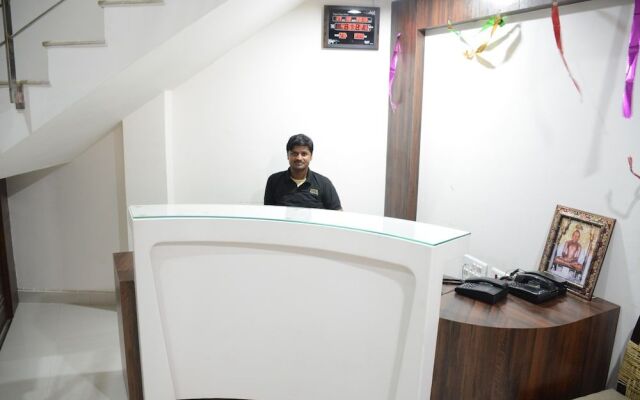 Hotel Paras