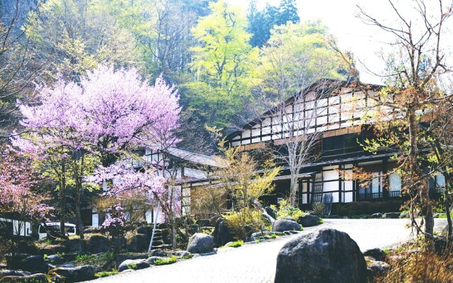 Kaikake Onsen Ryokan