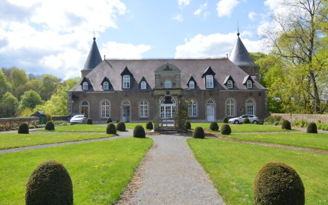 Timeless Holiday Home in Beauraing With Terrace and Garden
