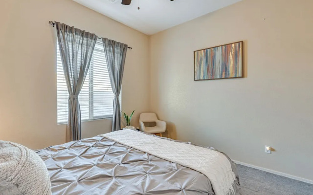 Family-friendly Phoenix Home: 5 Mi to Westgate!