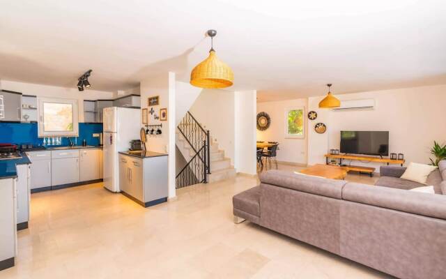 Charming 4-bed Villa in Kalkan Magnificent View